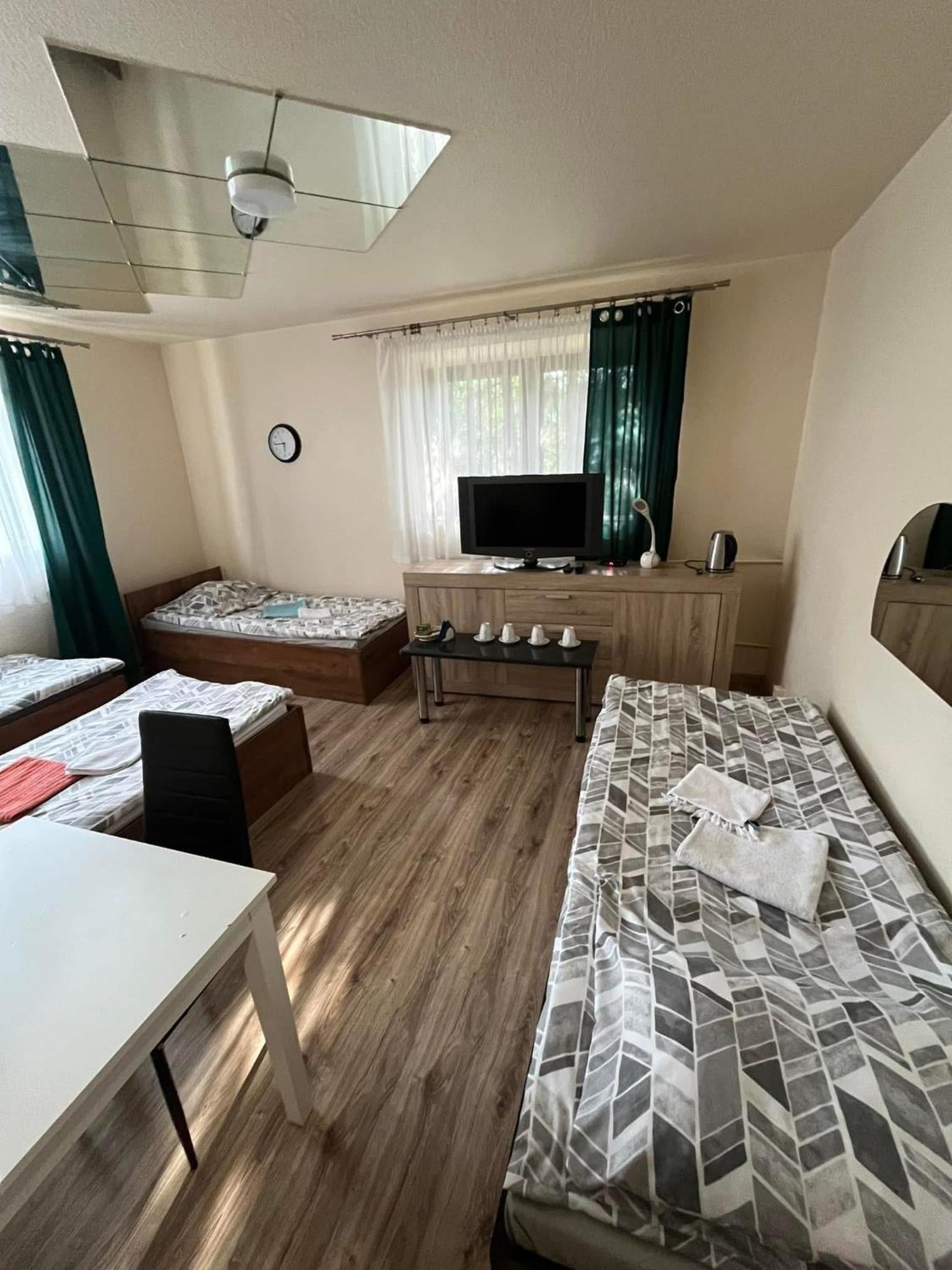 Zajazd Lesny Zakatek Dawniej Zajazd Don Kichot Łódź Exterior foto